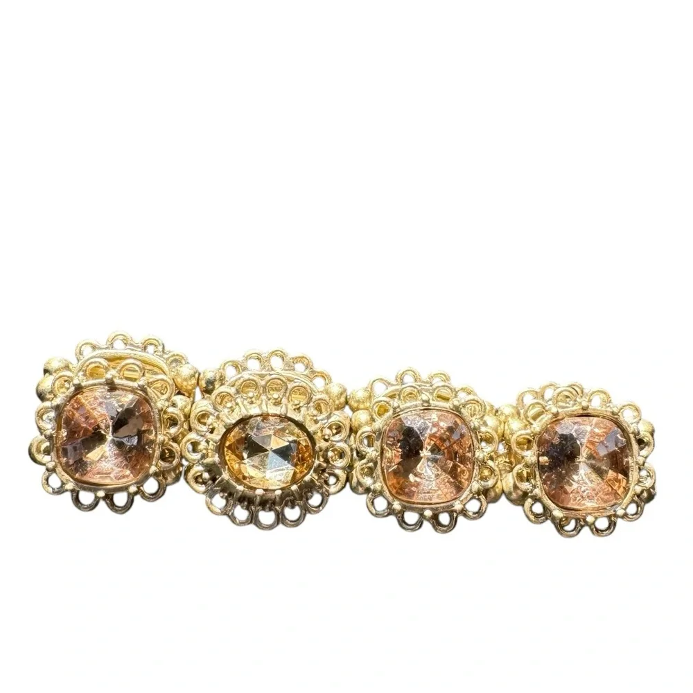 Gold accent stretchy bracelet